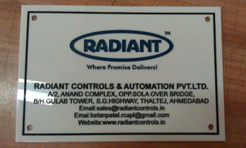 Acrylic Label Manufacturer